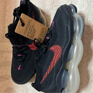 New Nike Wmns Air Max Scorpion Flyknit Size 6